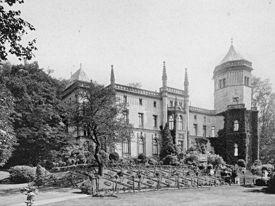 Das Donner-Schloss am Neumühler Elbhang um 1900