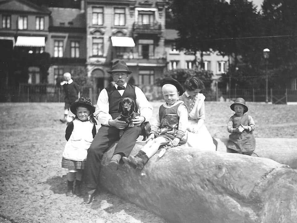 Von links: Trudel Siemsen, Onkel Henry Schwenn, Walter Schwenn, Käthe Witt, Kurt Sander