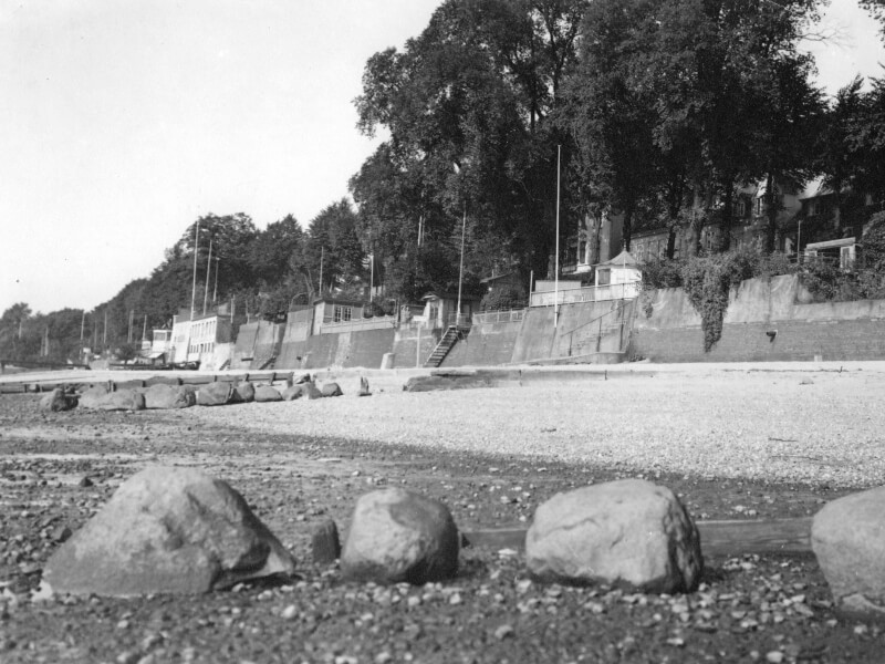 Övelgönner Strand bei Ebbe um 1935